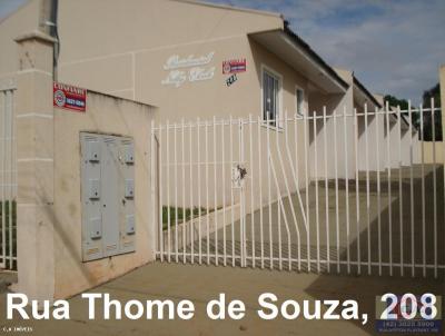Casa para Venda, em Ponta Grossa, bairro Uvaranas, 2 dormitórios, 1 banheiro, 1 vaga